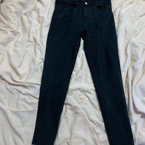 Size 8 Regular AE black skinny jeans